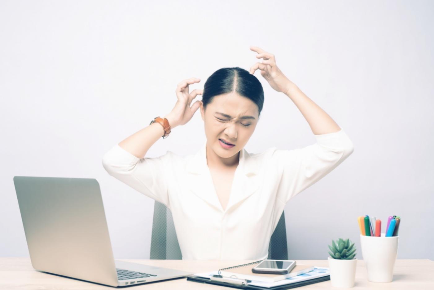 Ambiente de trabajo enfocado en análisis financiero